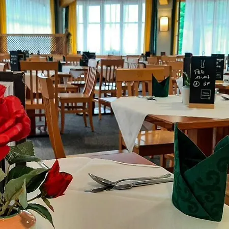 阿尔淘斯jufa酒店 酒店