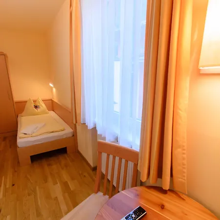 Hotel Jufa 3*