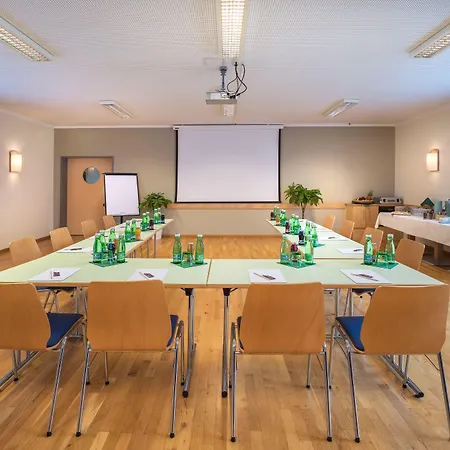 阿尔淘斯jufa酒店 3*