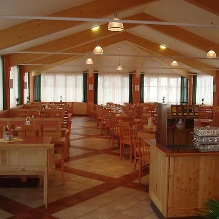 Jufa Hotel 3*